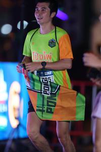 BIB: 
                            <button type="button" onclick="openModal(23280933)" class="btn btn-primary btn-sm float-right btn-popup" data-toggle="modal" data-target=".modal-high-quality">
                        <i class="fas fa-shopping-cart"></i> Add to Cart
                    </button>
                                            <button type="button" onclick="isThisMe(23280933, true)" class="btn btn-success btn-sm float-right btn-popup btn-isme hidden" data-toggle="tooltip" data-placement="bottom" title="นี่คือรูปของคุณใช่ไหม คลิกที่นี่เพื่อเอาเข้าอัลบั้ม">
                        <i class="fas fa-plus"></i> Add to album
                    </button>
                    <button type="button" onclick="isThisMe(23280933, false)" class="btn btn-warning btn-sm float-right btn-popup btn-isnotme hidden">
                        <i class="fas fa-ban"></i> Remove from album
                    </button>